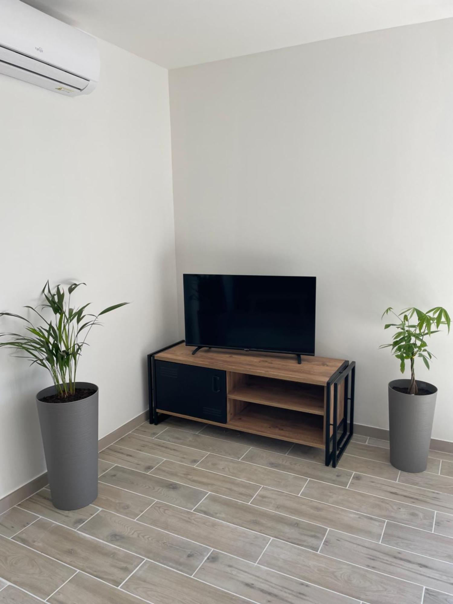 Maison De 40M2 Avec Jardin De 50M2 Orange  Ngoại thất bức ảnh